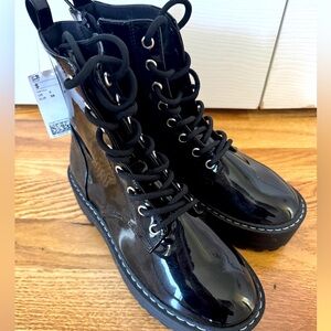 New H&M boot